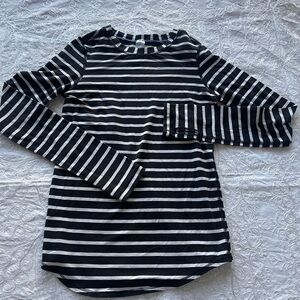GUC Ivivva Black and White Striped Long Sleeve Top w/Thumbholes  Sz 8